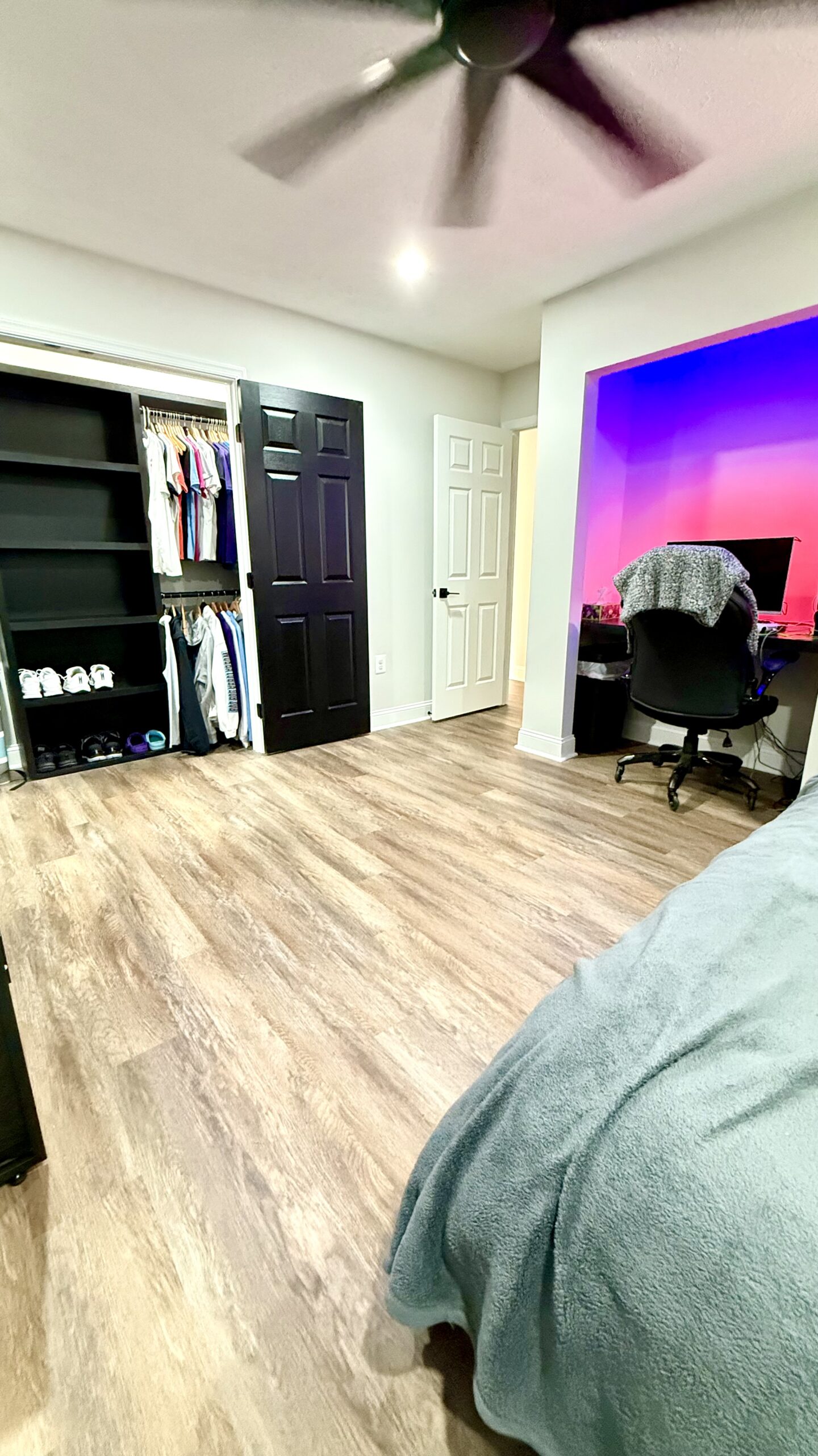 Close up of full height quartz backsplash and spice ledge